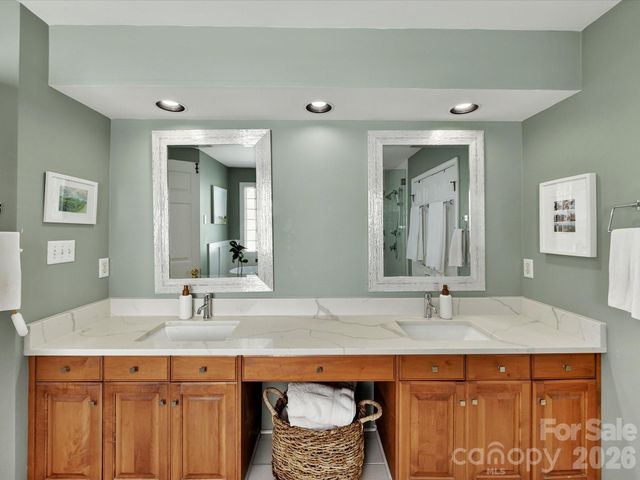 16023 Cranleigh Drive, Huntersville, NC 28078