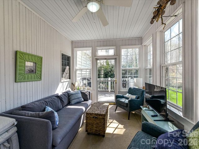 16023 Cranleigh Drive, Huntersville, NC 28078