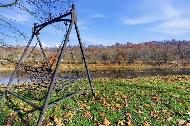 103 Pullman Station, North Sewickley Twp, PA 16117