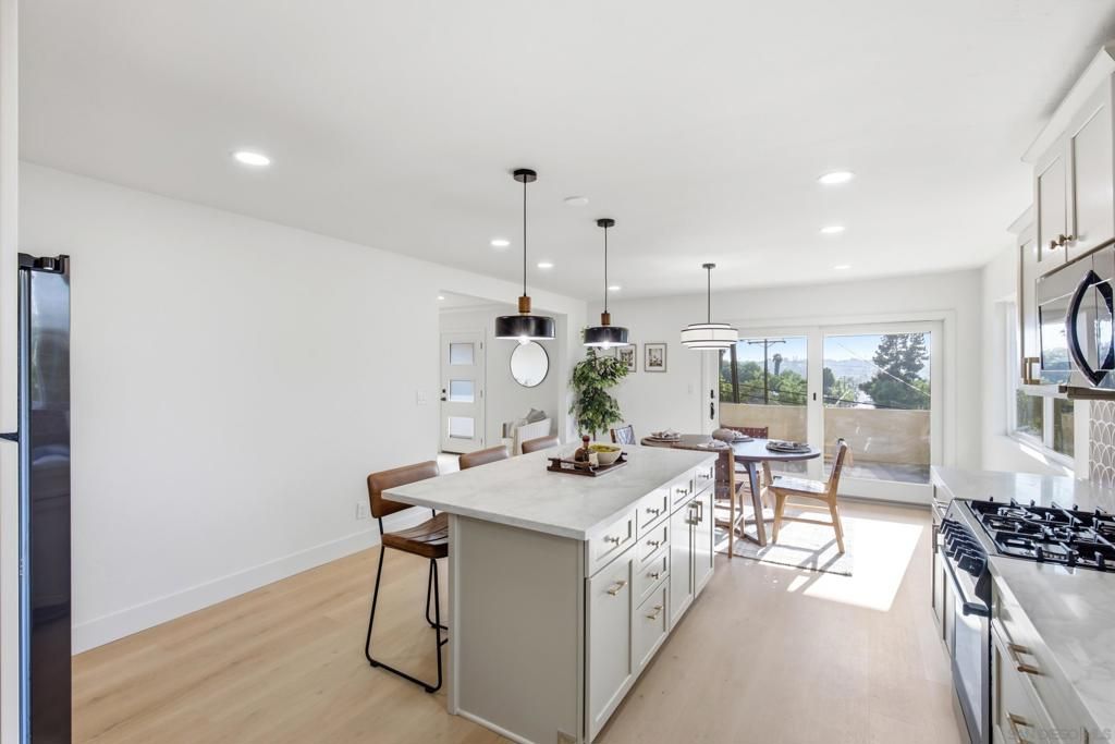 Image 10 of property listing at 2901 Helix, Spring Valley, CA 91977