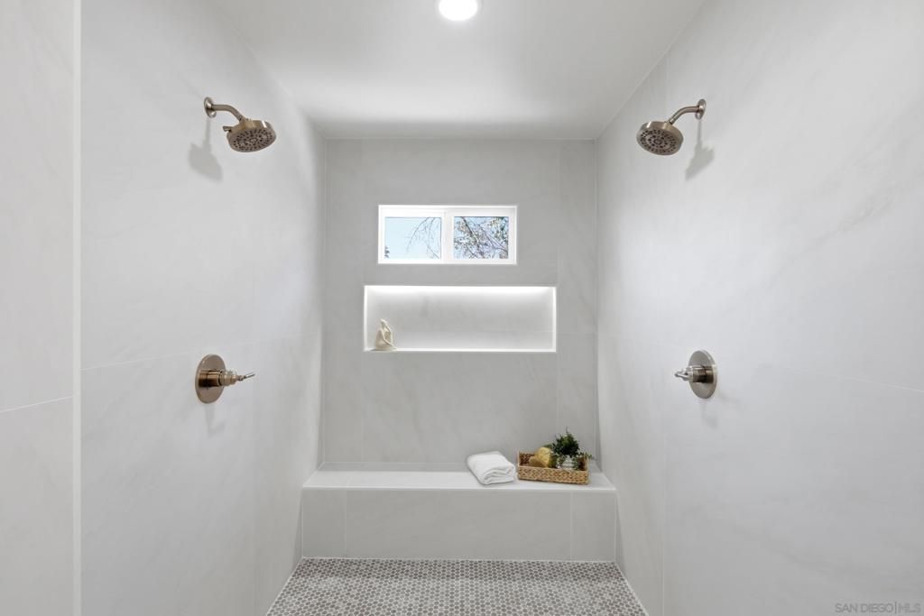 Image 19 of property listing at 2901 Helix, Spring Valley, CA 91977