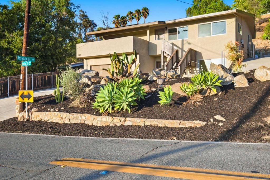 Image 2 of property listing at 2901 Helix, Spring Valley, CA 91977