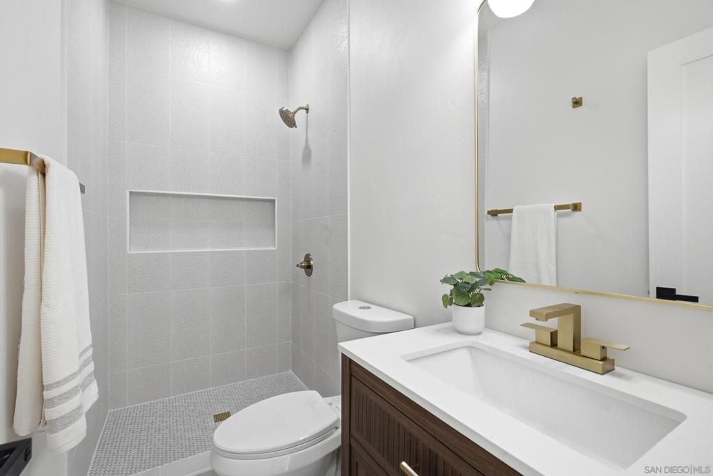 Image 27 of property listing at 2901 Helix, Spring Valley, CA 91977