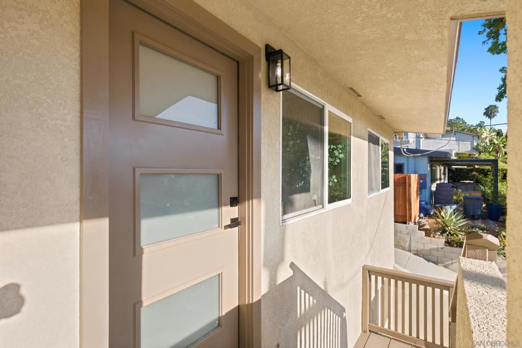 Image 4 of property listing at 2901 Helix, Spring Valley, CA 91977