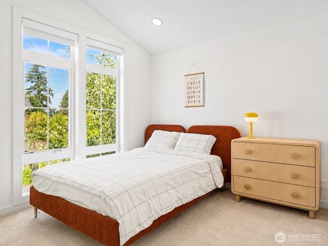 16534 77th Avenue NE, Kenmore, WA 98028