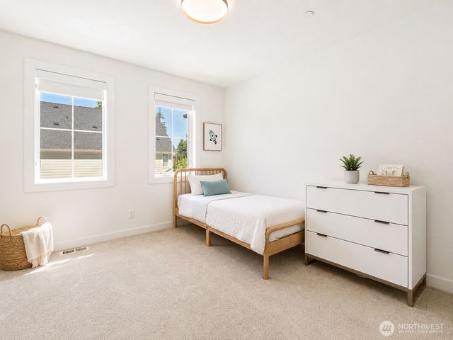16534 77th Avenue NE, Kenmore, WA 98028