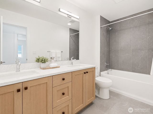 16534 77th Avenue NE, Kenmore, WA 98028