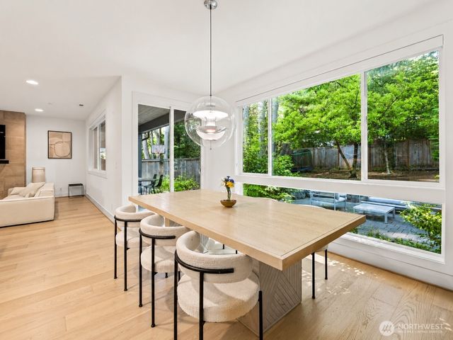 16534 77th Avenue NE, Kenmore, WA 98028