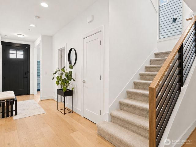 16534 77th Avenue NE, Kenmore, WA 98028