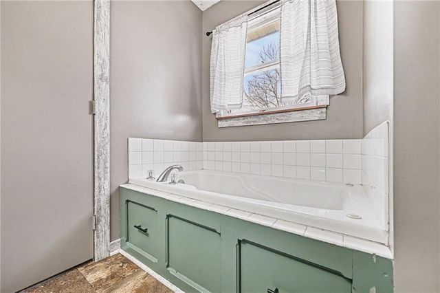 205 Rhodus Court, Lawson, MO 64062