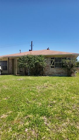 13423 Ambrose Street, Houston, TX 77045