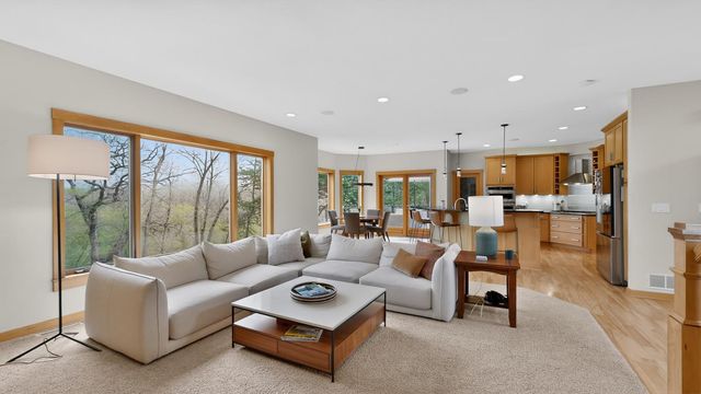 955 Cedar Point Lane SE, Oronoco, MN 55960