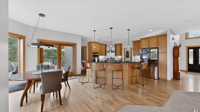 955 Cedar Point Lane SE, Oronoco, MN 55960
