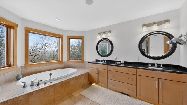 955 Cedar Point Lane SE, Oronoco, MN 55960