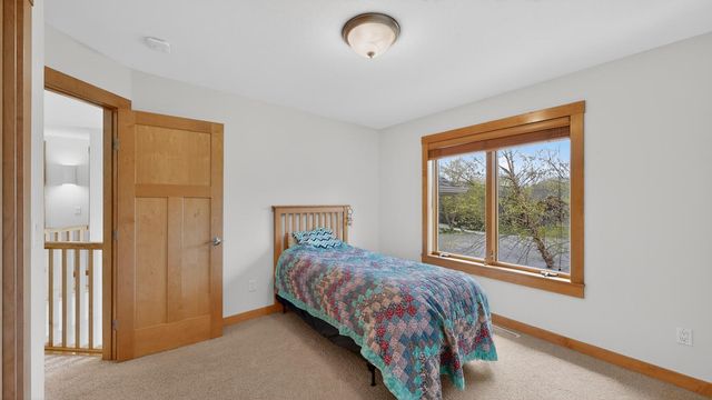 955 Cedar Point Lane SE, Oronoco, MN 55960
