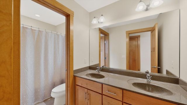 955 Cedar Point Lane SE, Oronoco, MN 55960