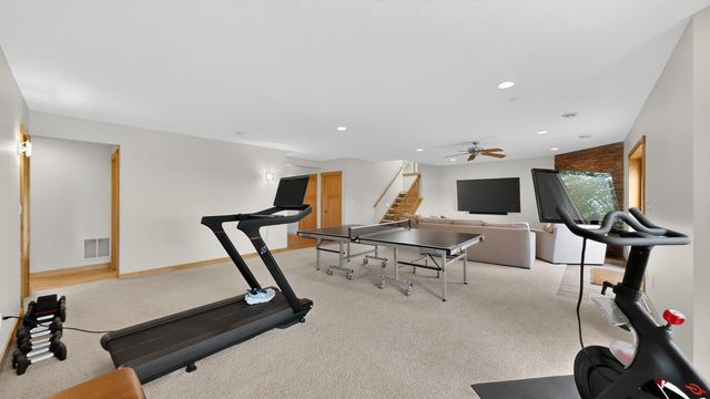 955 Cedar Point Lane SE, Oronoco, MN 55960