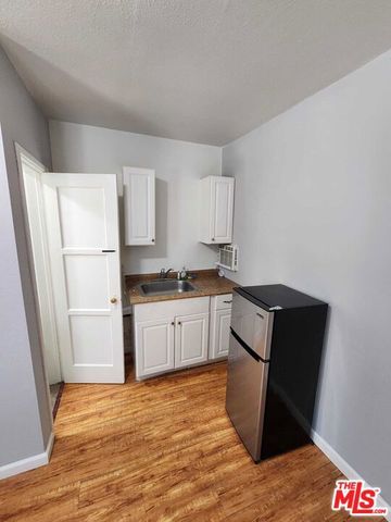 11472 VENTURA 4, Studio City (los Angeles), CA 91604