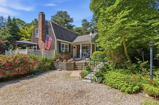25 Muskegat Road, Teaticket, MA 02536