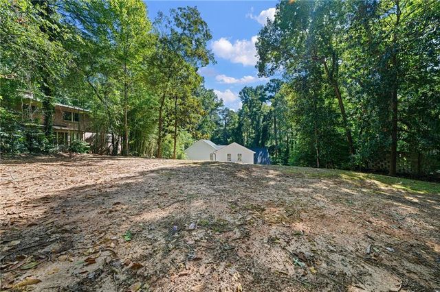 1066 Mcconnell Drive, Decatur, GA 30033