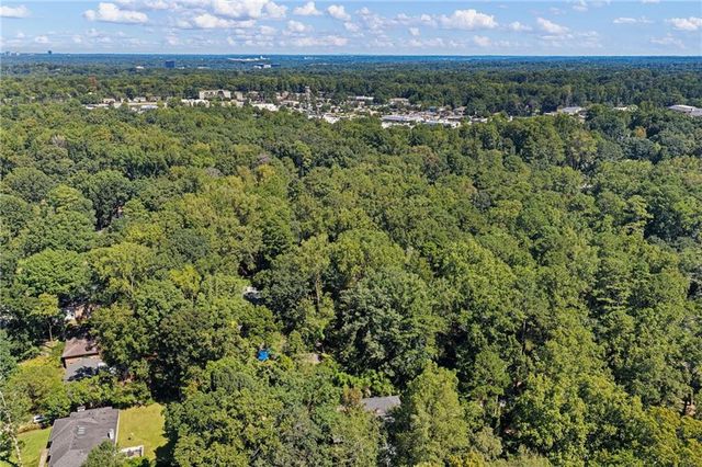 1066 Mcconnell Drive, Decatur, GA 30033