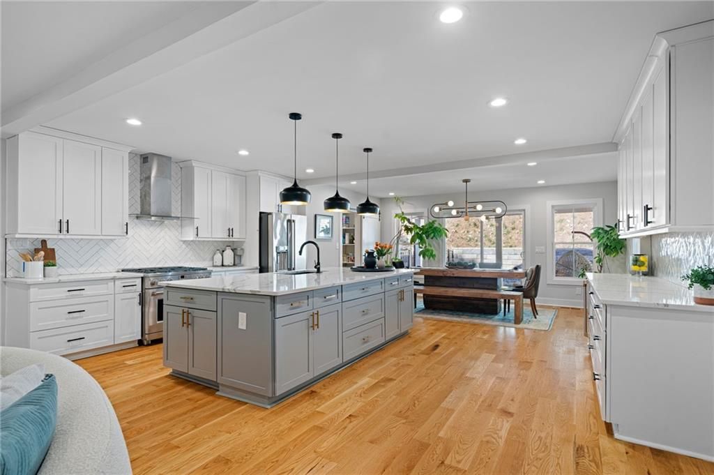 Image 15 of property listing at 1066 Mcconnell Drive, Decatur, GA 30033