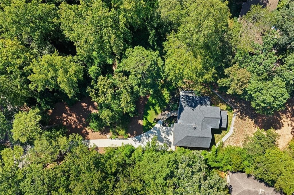 Image 20 of property listing at 1066 Mcconnell Drive, Decatur, GA 30033