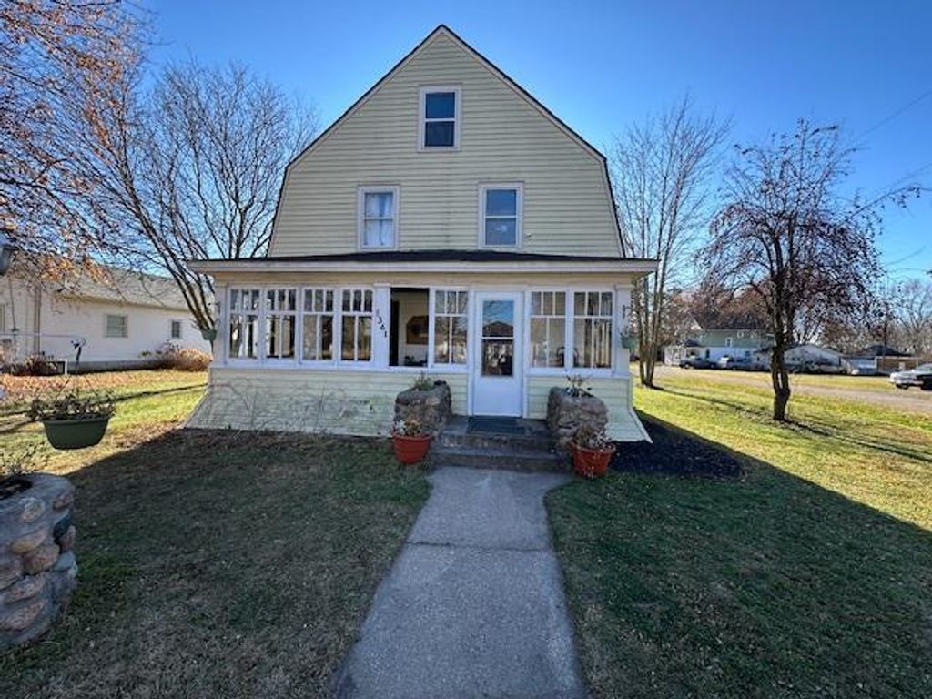 1361 ELM STREET, Almond, WI 54909