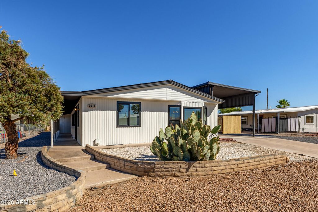 Image 4 of property listing at 7712 E FRITO Avenue, Mesa, AZ 85208
