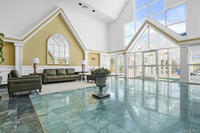 22 Copley Court 22, Briarcliff Manor, NY 10510