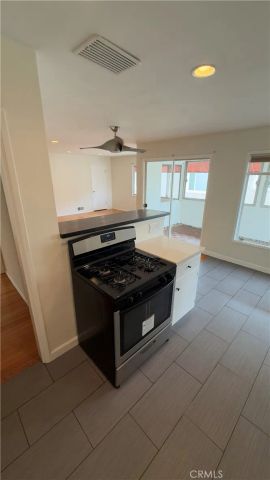 1174 E Ocean Boulevard 7, Long Beach, CA 90802