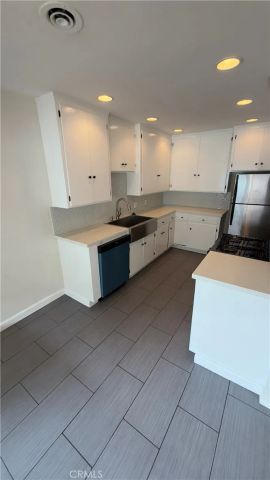 1174 E Ocean Boulevard 7, Long Beach, CA 90802
