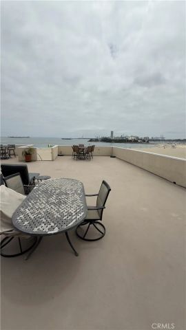 1174 E Ocean Boulevard 7, Long Beach, CA 90802