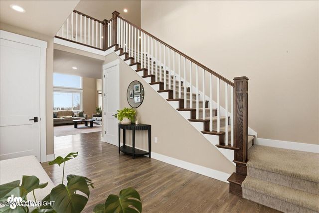 1956 Sonoma Crest Circle, Anchorage, AK 99516