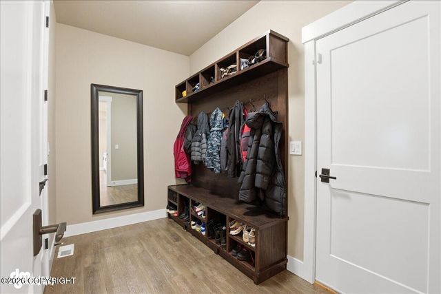 1956 Sonoma Crest Circle, Anchorage, AK 99516