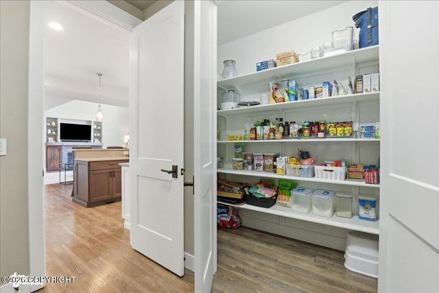 1956 Sonoma Crest Circle, Anchorage, AK 99516