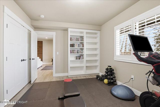 1956 Sonoma Crest Circle, Anchorage, AK 99516