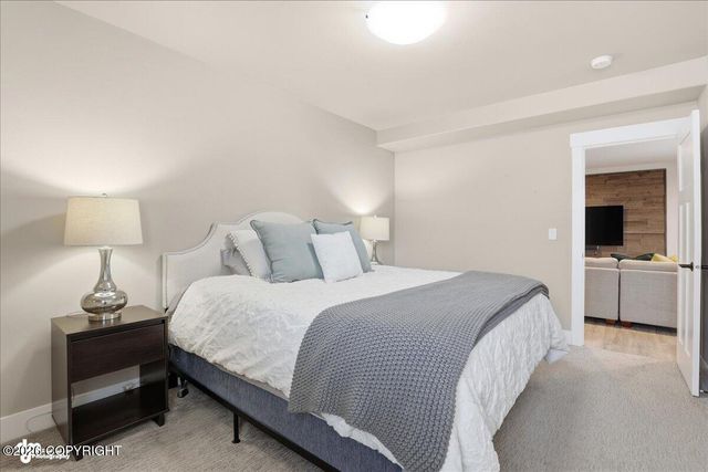 1956 Sonoma Crest Circle, Anchorage, AK 99516