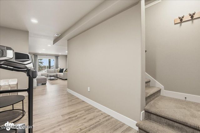 1956 Sonoma Crest Circle, Anchorage, AK 99516