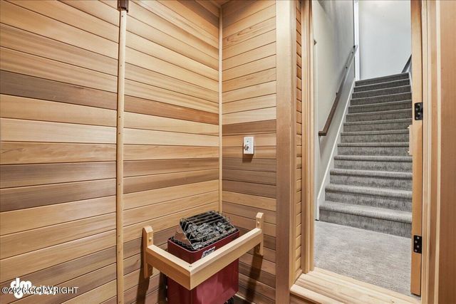 1956 Sonoma Crest Circle, Anchorage, AK 99516