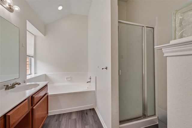 5209 Manhassett Drive, Arlington, TX 76018
