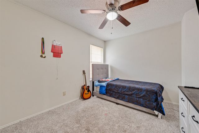 5209 Manhassett Drive, Arlington, TX 76018