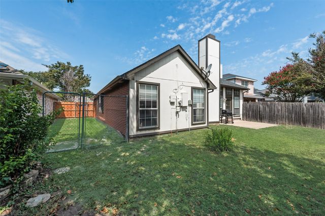 5209 Manhassett Drive, Arlington, TX 76018