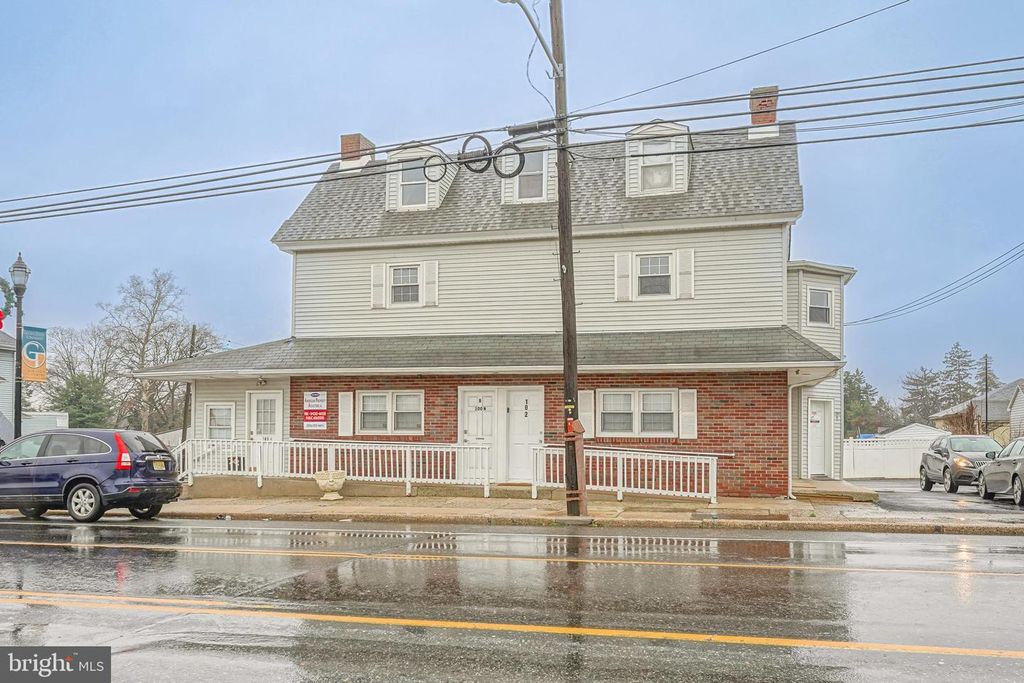102 N BLACK HORSE PIKE, Blackwood, NJ 08012