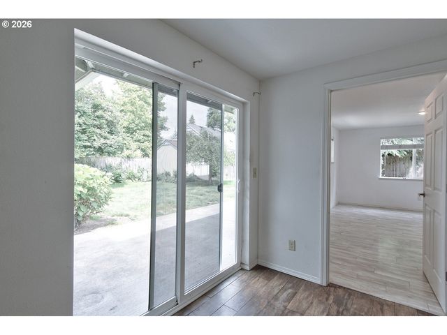 2451 Se ALDER St, Hillsboro, OR 97123