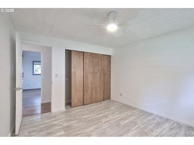 2451 Se ALDER St, Hillsboro, OR 97123