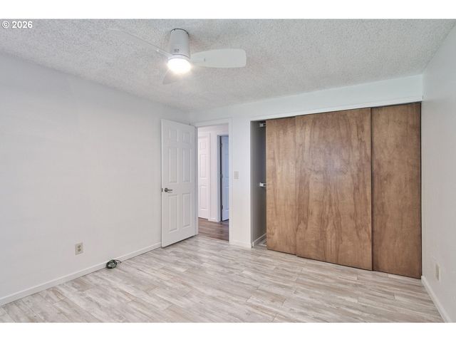 2451 Se ALDER St, Hillsboro, OR 97123