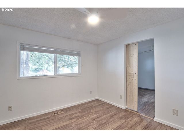 2451 Se ALDER St, Hillsboro, OR 97123