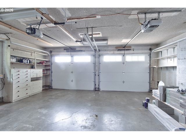 2451 Se ALDER St, Hillsboro, OR 97123
