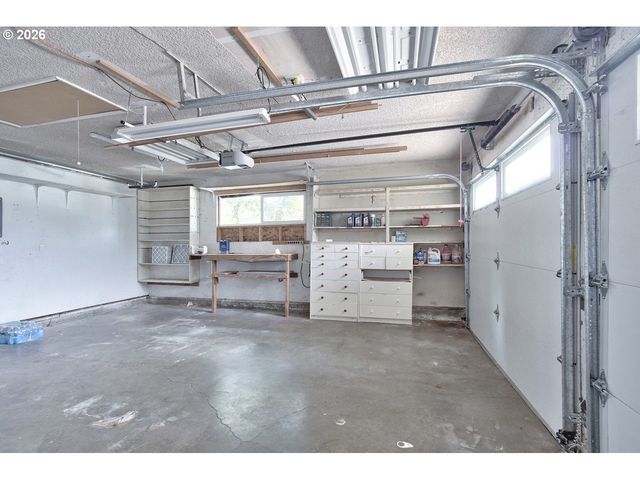 2451 Se ALDER St, Hillsboro, OR 97123